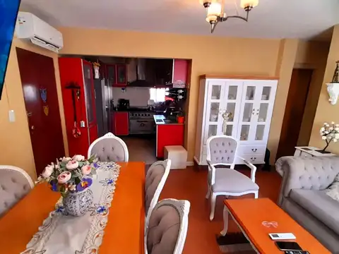 Departamento de 3 ambientes en barrio Luz y Fuerza.