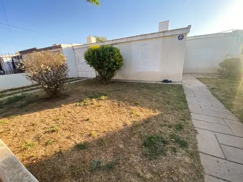 Casa en venta – Barrio Mercantil, Córdoba. 4 dormitorios.