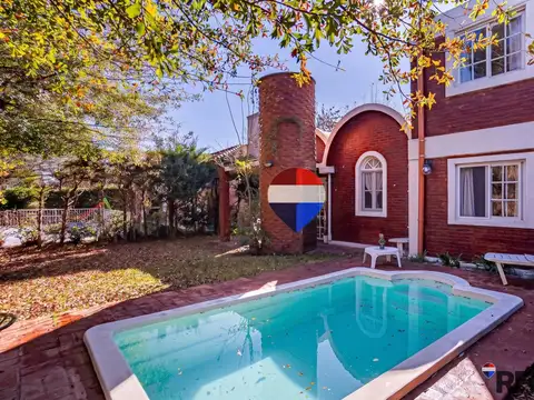 VENTA CASA 4 AMB + ESCRITORIO-PILETA-APTO CREDITO 