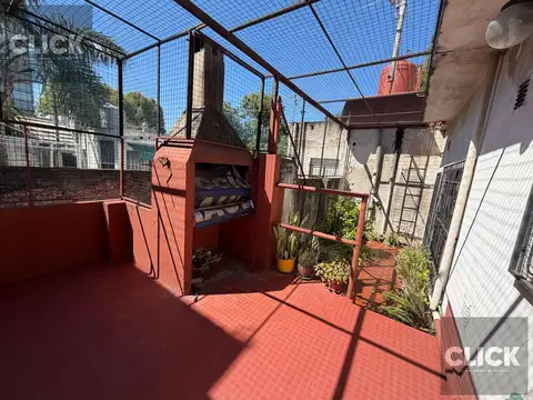 Venta - PH 4 ambientes con patio con parrilla - Paternal