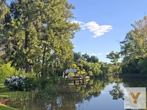 Casa en venta - 4 Dormitorios 3 Baños - Tigre
