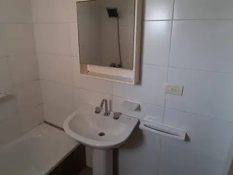 Departamento en Alquiler en Republica De La Sexta, $ 430.000