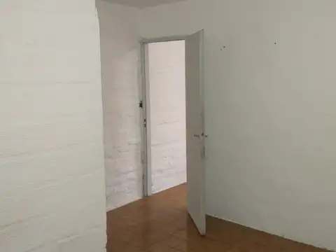 Departamento en Alquiler en Villa Centenario, $ 280.000