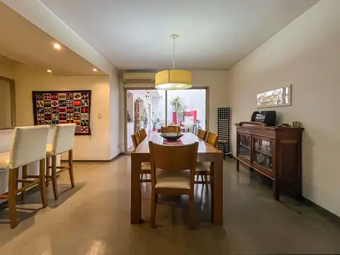 Casa en venta 3 dormitorios Barrio Lourdes Rosario Patio Cochera