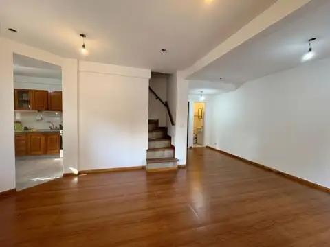 Depto Tipo Casa en Venta de 5 ambientes