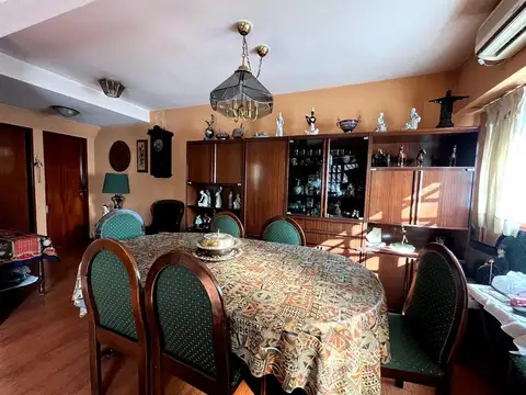 Depto Tipo Casa en Venta de 5 ambientes