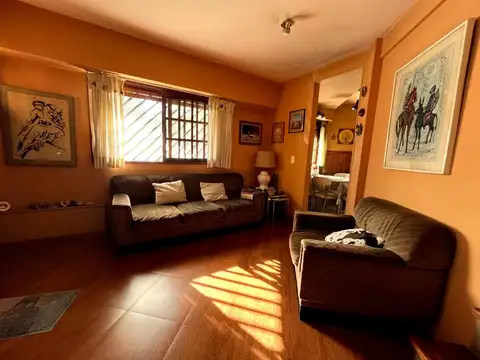 Depto Tipo Casa en Venta de 4 dormitorios