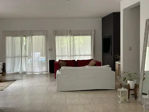 Casa en Venta en Santa María de los Olivos, USD 280.000
