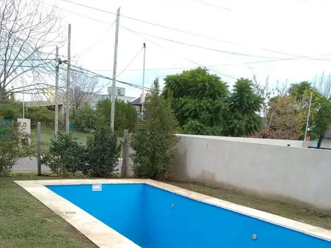 Casa 5 ambientes con 2 baños