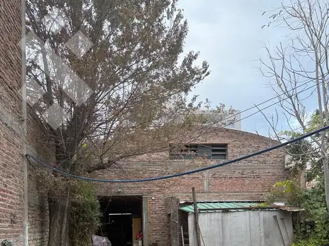 Galpon en Venta 50  mts Fondo