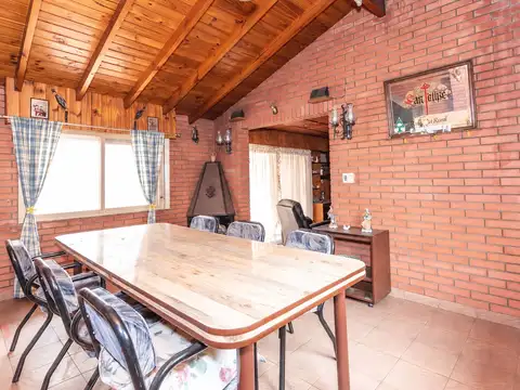 venta casa lote propio multifamiliar casa de 3 ambientes con cochera,quincho y patio+local+2 departamentos con patio APTO CREDITO