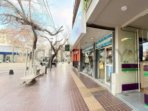 ALQUILER DE OFICINAS - FRENTE A PLAZA DEPARTAMENTAL DE MAIPÚ