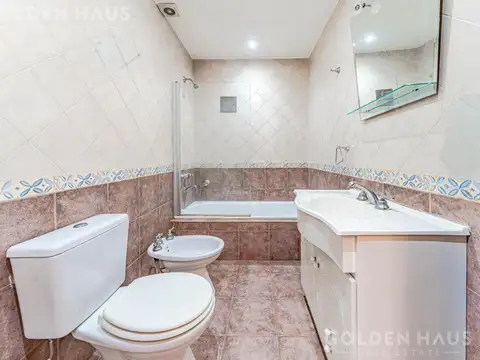 Depto Tipo Casa en Venta 70 años