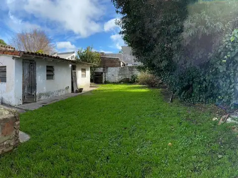 Casa en Venta - 2 Dormitorios 1 Baño - 330mts - Mar Del Plata
