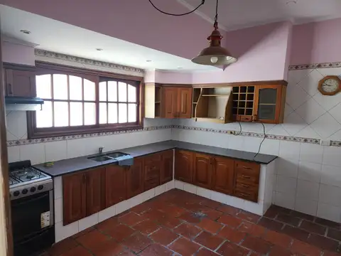 Depto Tipo Casa en Alquiler en Villa Lugano, $ 850.000