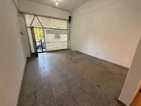 Alquiler - Local Comercial - Bernal