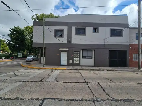 Depto Tipo Casa en Alquiler de 3 ambientes