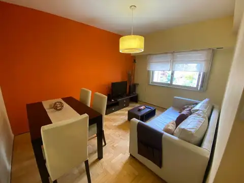 Silencioso , Luminoso y confortable 2 amb en Monroe al 3000, Belgrano. USD 700 + expensas luz g...