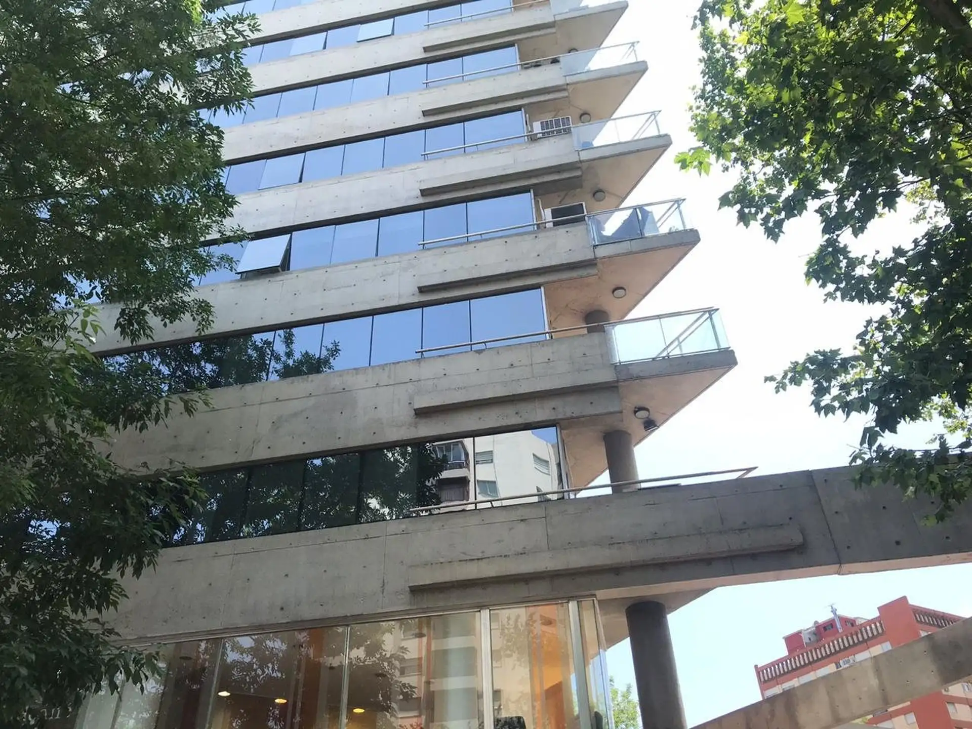 Depto 3 amb, 81m² con cochera y gimnasio