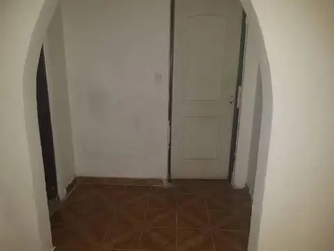 ALQUILO EXCELENTE CASA A METROS DE COLECTORA EN VIRREY DEL PINO