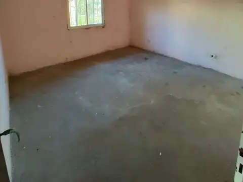 Casa 2 ambientes con 1 baño