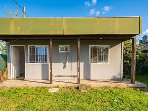 Venta casa prefabricada de 1 dormitorio con jardín y pileta, Las Carolinas