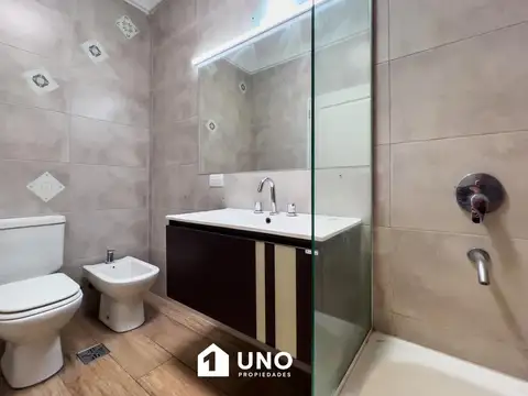 Departamento en Alquiler con 1 cocheras
