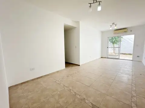 Depto Tipo Casa en Venta en Villa Luro, USD 158.000