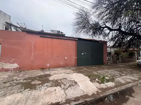 Caseros Alquilo Local Galpon de 90 m² con Entrada Para Camioneta y Fosa F: 11191