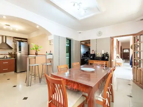 VENTA CASA 5 AMBIENTES EN LANUS ESTE