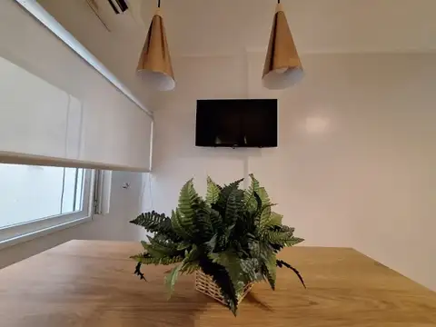 Barrio Norte, Uruguay 900, 1 amb, 30m2, u$s 450 + expensas (Mayo 2026= $ 95,000) + luz + agua +...