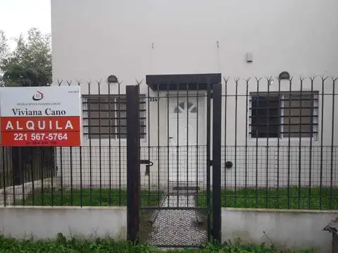 Casa  en Alquiler en City Bell, La Plata, G.B.A. Zona Sur