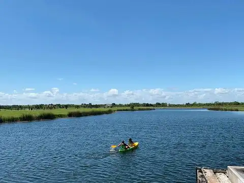 ESPECTACULAR TERRENO EN EL NAUDIR 2 - 850 M2