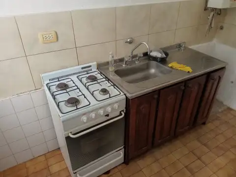 Departamento en Alquiler en Republica De La Sexta, $ 360.000