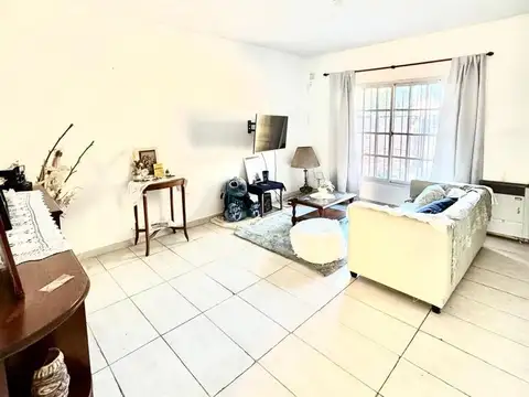 Depto Tipo Casa en Venta de 3 dormitorios