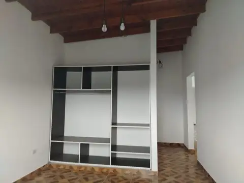 Casa en Venta en Carlos Spegazzini, USD 130.000