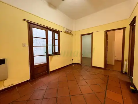 J Bonifacio 1100 PH 4 amb reciclado patio U$S140000 s/expens