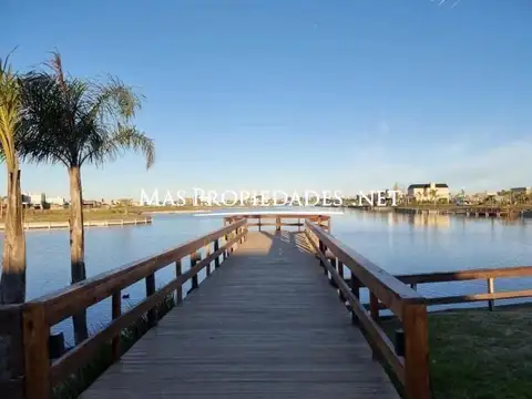Terreno en Venta 20  mts Fondo