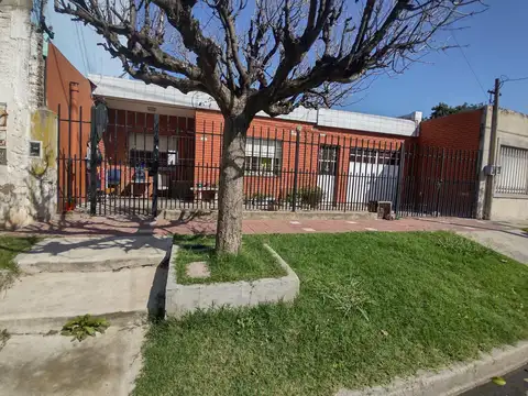 Casa en venta en G. de Laferrere