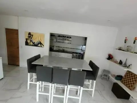 Casa Benavidez C/pileta Excelente Ubicación