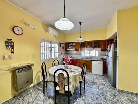 Casa en Venta en Temperley, USD 219.000