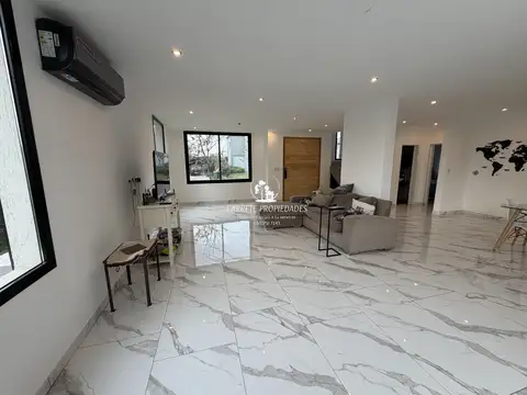 Casa en Alquiler al Oeste