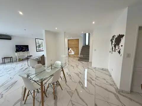 Casa en Alquiler de 4 dormitorios