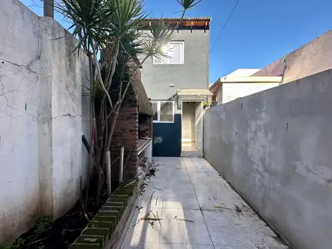 alquiler PH 2 ambientes con patio y parrilla
