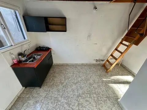 Depto Tipo Casa 2 ambientes con 1 baño
