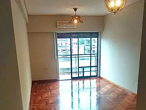 Senillosa 900, Piso 4°