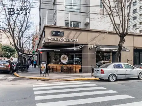 Local en  Cerviño 3300 esquina bulnes