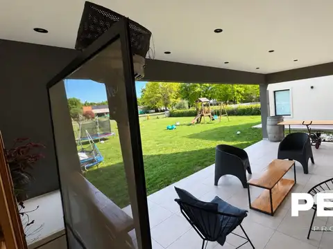 Casa en Alquiler de 4 dormitorios