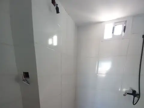 Departamento en Alquiler en Bernal Oeste, $ 350.000