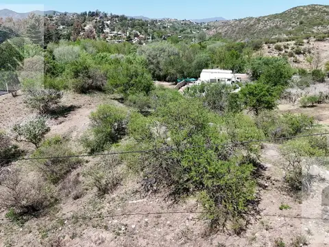 Terreno en venta en Barrio Villa del Lago con 1181 metros.